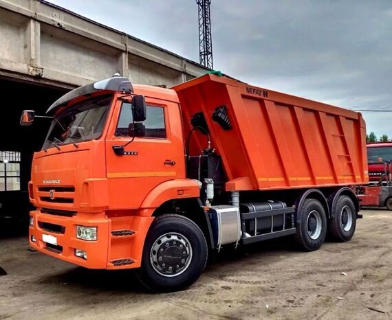 САМОСВАЛ КАМАЗ 6520